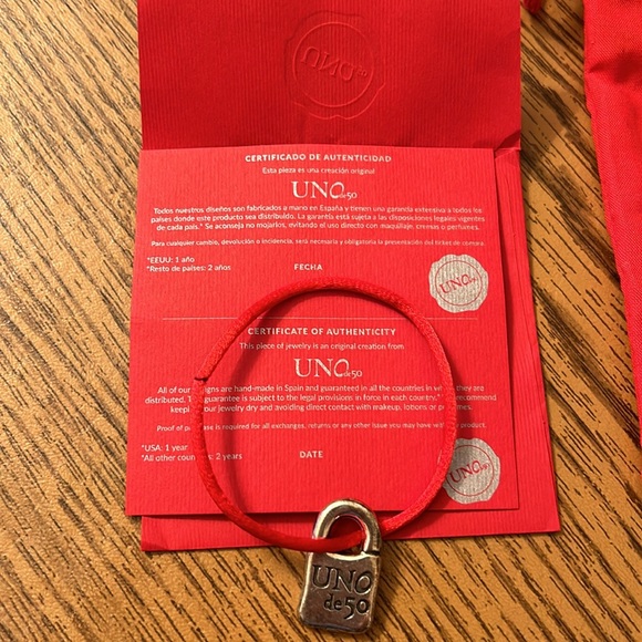 Uno de 50 Silver Plated Hinged Bracelet - Picture 3 of 6